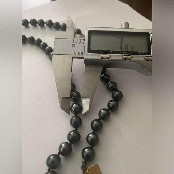 Black Tahitian Pearl Double Strand Necklace. Cameo Clasp/Pin - Picture 8 of 11